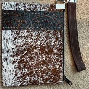 Cowhide clutch